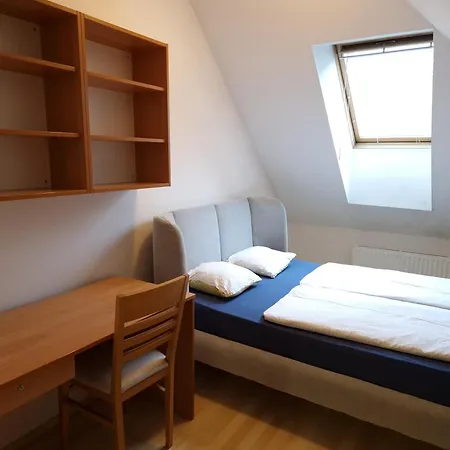 Glinska Hostel *