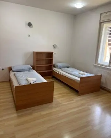 Glinska Hostel
