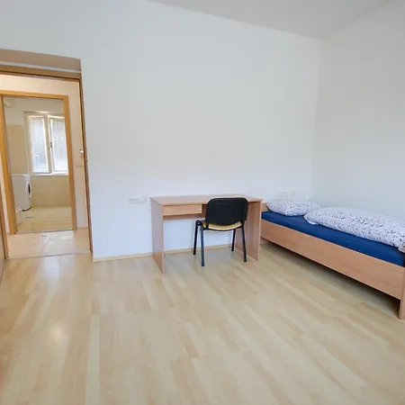 Glinska Hostel