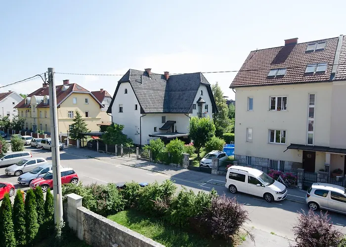 بيت شباب Glinska ليوبليانا